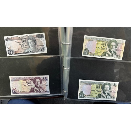 260 - World banknotes (200+), with examples from Australia, Bahamas, Canada, China, Greece, Jersey, Nether... 