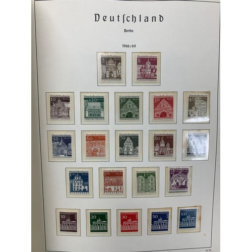 69 - Berlin, 1948-1985 collection in two albums including illustrated Schaubek, with; 1948 vals to 5m M/U... 