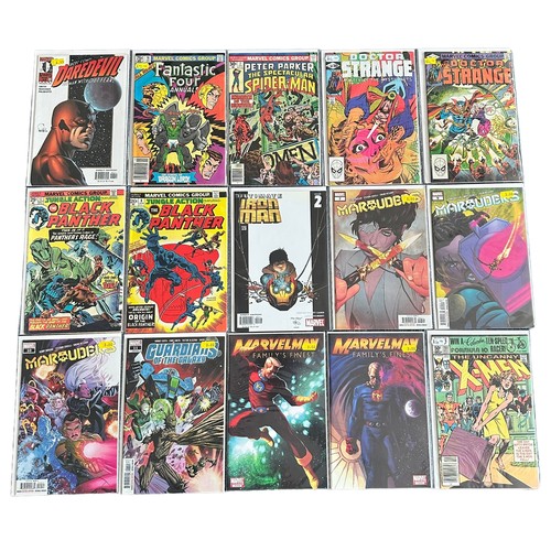 583 - Selection of Marvel Comic Titles to include: Daredevil 2000s No4: Fantastic Four Annual No16: Peter ... 