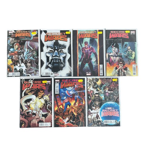 586 - Selection Of Marvel Comic Titles to include: She Hulk The Big Picture 2004 part 2 of 2: Savage Hulk ... 