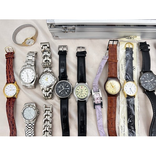 108 - A collection of 20 watches including Sekonda, Pulsar etc.  Two boxed.  Also a watch storage case and... 