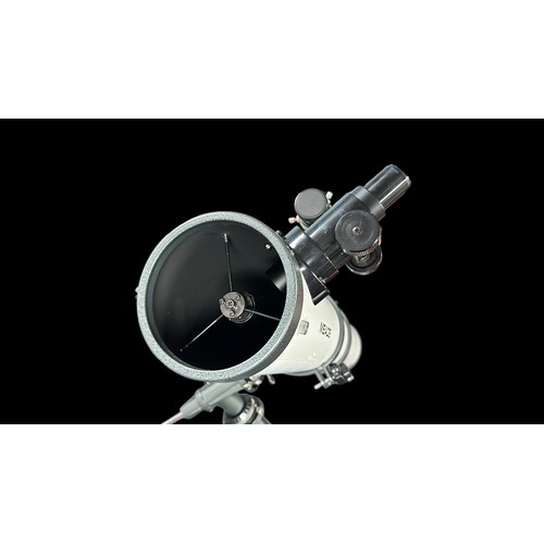 187 - Meade Reflector Teslescope With Tripod. Reflector tripod. Heavy duty tripod. With GEQ mount and weig... 