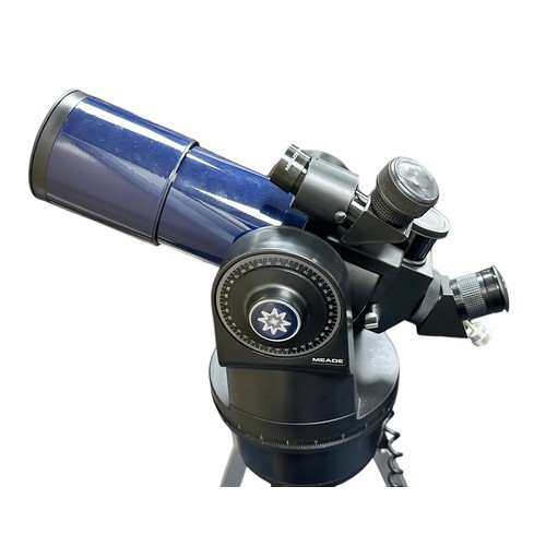 188 - Meade ETX-70 Telescope With Tripod, Autostar Remote & Accessories. Meade computerised telescope with... 