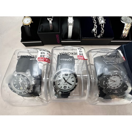 112 - 14 boxed watches, nearly all either sealed or in as new condition. Includes 11 Sekonda watches, two ... 