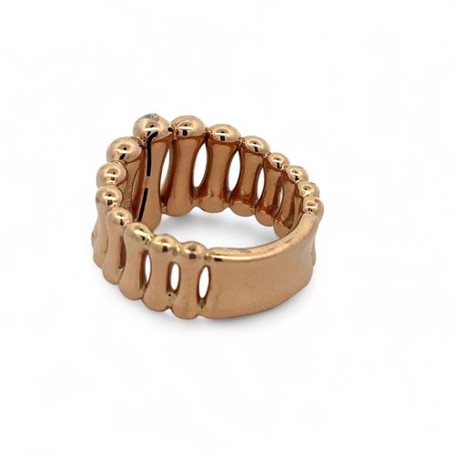 17 - Chimento 'bamboo' ring- a hollow constructed 18ct rose gold ring by Chimento with graduated curved b... 