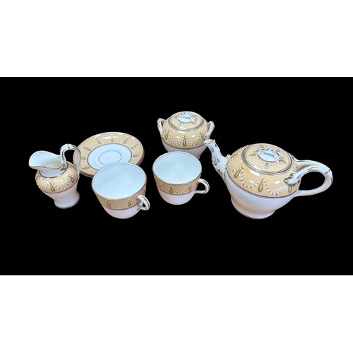 283 - A range of tea sets comprising of a Bursley Ware Art Deco part tea set, plus a probably oriental art... 