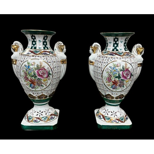 315 - Range of Chinese five vases to include two with bases, one on a wooden stand, plus two other Chinese... 