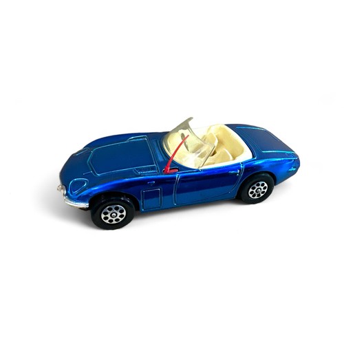 144 - Corgi Toyota 2000 GT No. 375, metallic blue, cream interior, red aerial and pepperpot-style Whizzwhe... 