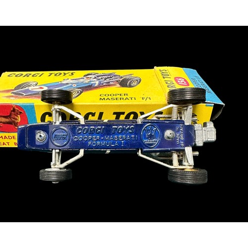 30 - Corgi F1 racing car collection, generally excellent in excellent to good plus boxes, with Ferrari No... 