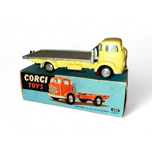 190 - Corgi Commer Platform lorry No. 454, generally excellent in good plus box (pencil marking 4/2 to one... 