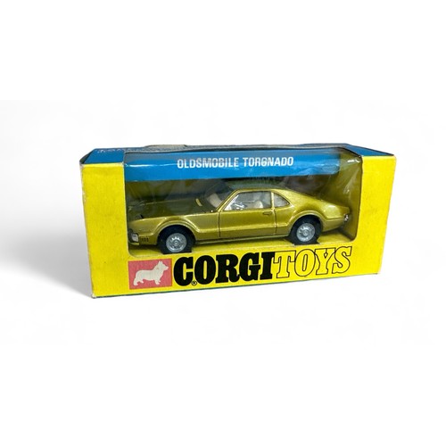 115 - Corgi Oldsmobile Toronado No. 276, metallic lime, cream interior, cast hubs, Golden Jacks, Take-Off ... 