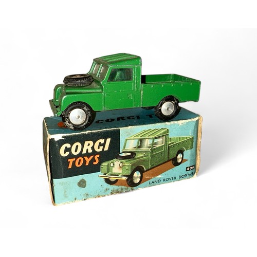 163 - Corgi Land Rover No. 406, green, flat hubs, flat hubs, spare wheel on bonnet and metal tow hook, gen... 