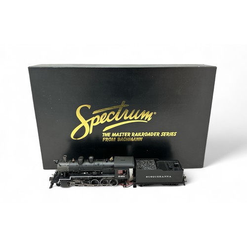 636 - HO Spectrum (Bachmann USA) black 2461 Russian Decapod 2-10-0 locomotive and Susquehanna tender No. 8... 