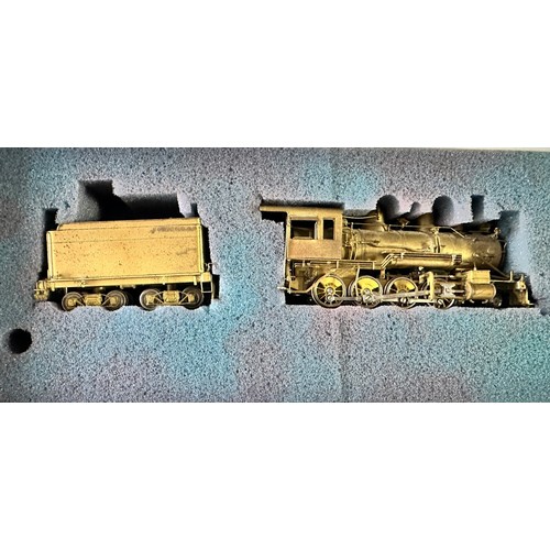 615 - HO Alco (Korea) brass SP C.15 2-8-0 locomotive and tender No. S-134, generally excellent to good plu... 