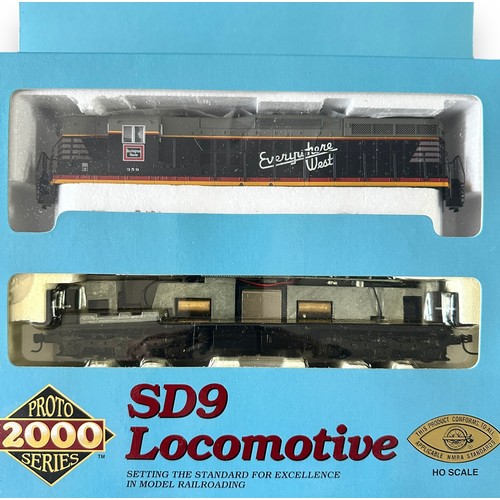 625 - HO Life-Like Trains Proto 2000 series CB & Q 359 SD9 locomotive No. 30035, generally excellent in ex... 