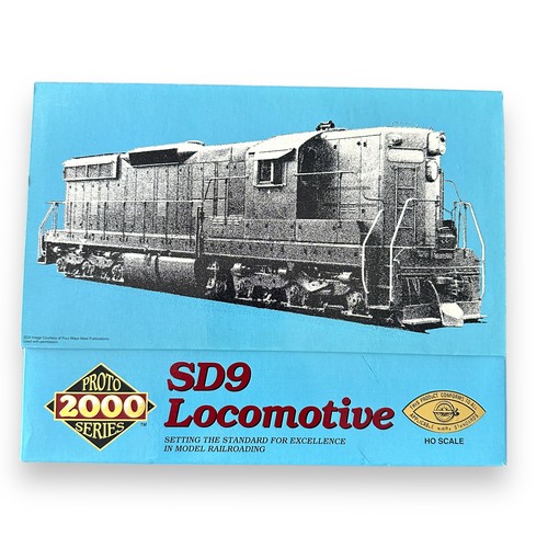 627 - HO Life-Like Trains Proto 2000 series CB & Q 359 Everywhere West SD9 locomotive No. 30035, generally... 