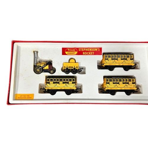 564 - Hornby Triang Stephenson's Rocket set No. R346C, generally excellent in good plus box and inner tray... 