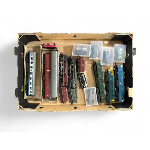 546 - OO gauge unboxed collection, generally excellent to good plus, range of Hornby Dublo, Hornby, Lima, ... 