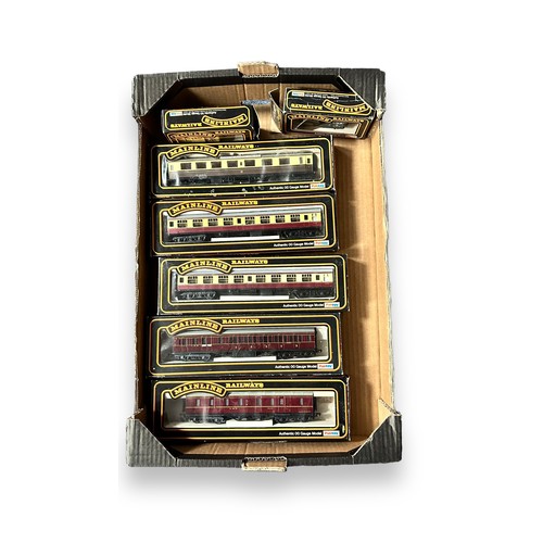 602 - Mainline collection,  generally excellent in excellent to good boxes, with locomotive (6) Nos. 54154... 