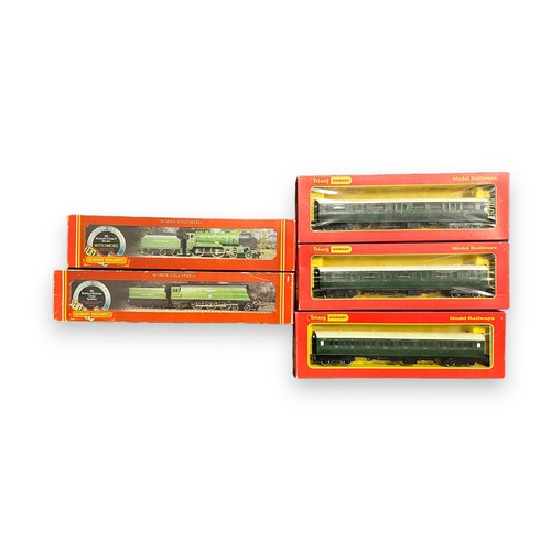 569 - Hornby Southern collection, generally excellent in good plus boxes, with SR green 21C166 Spitfire 4-... 