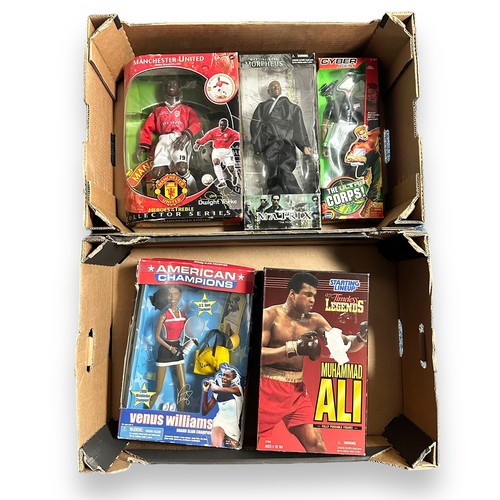 468 - Sports action figures, generally excellent in excellent to good plus boxes, with Starting Line Up Mu... 