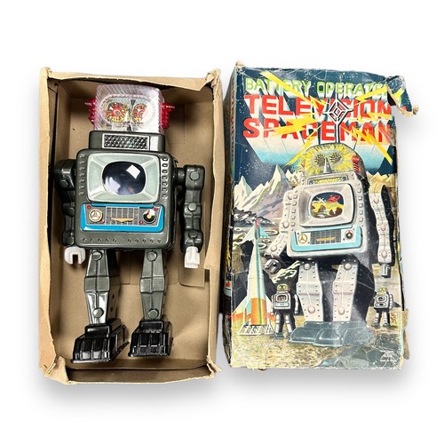 416 - Alps (Japan) Television Spaceman battery-operated (clean compartment but untested) robot, generally ... 