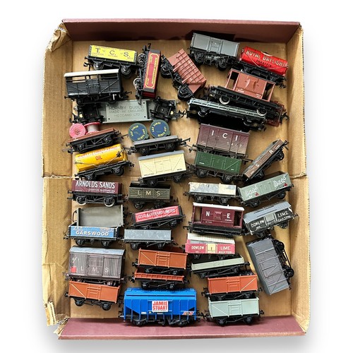 548 - OO gauge unboxed wagons, range of Wrenn, Hornby, Dublo, etc., plus scratch or kit-built and repaints... 