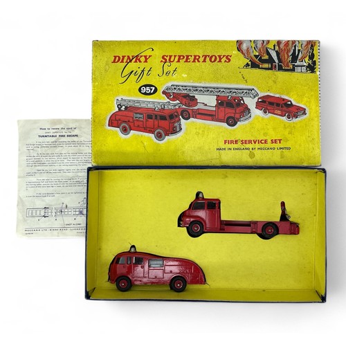 256 - Dinky Fire Service set No. 957, generally excellent in good plus box box with card inner piece and i... 