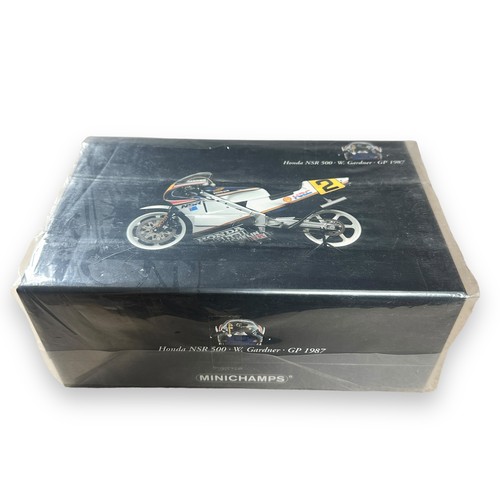 308 - Minichamps 1/12th scale 1987 Honda NSR W Gardner No. 122 870002 (Classic Bike series No. 24), genera... 