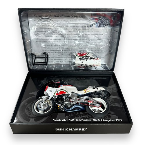 317 - Minichamps 1/12th scale 1993 Suzuki RGV 500 No. 122 932034 (Classic Bike series No. 64), generally e... 