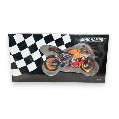 321 - Minichamps 1/12th scale Honda RC213V 2016 M Marquez No. 122 161193, generally excellent in excellent... 