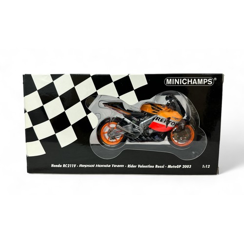 331 - Minichamps 1/12th scale Honda RC211V 2003 V Rossi No. 122 037146, generally excellent in excellent w... 