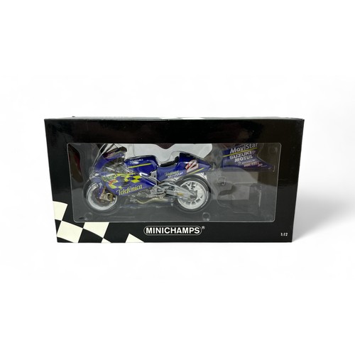 332 - Minichamps 1/12th scale Suzuki RGV 500 2000 K Roberts No. 122 006202, generally excellent in excelle... 