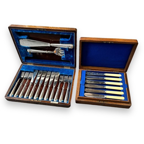 120 - Walker & Hall Sheffield fish cutlery canteen of cutlery housed in wooden case, complete with key, 14... 