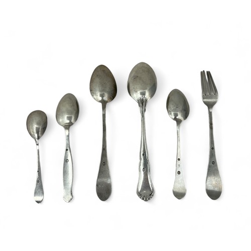 116 - Danish early 20th Century range of silver cutlery, all marked for SPL with three towers marks. Five ... 