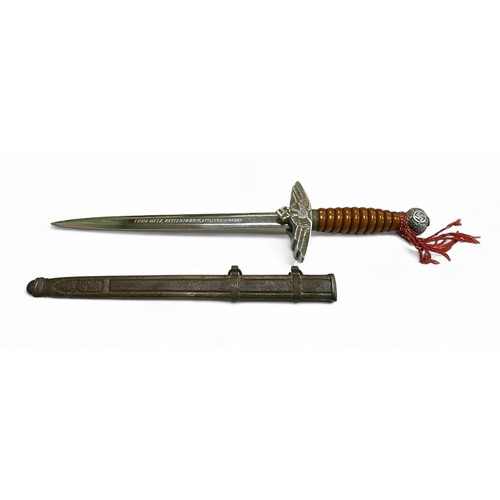 126 - German Second World War Third Reich Luftwaffe second pattern Officer’s dagger letter opener, with sc... 