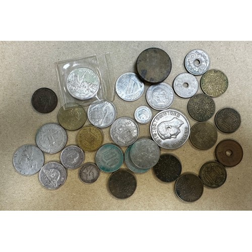 332 - World coins in mixed condition with GB crown 1889 etc, ranges from Austria, Spain, USA and others.