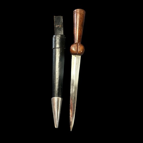 92 - Dagger with Sheath and Pocket Knife. Dagger has wooden handle, approx 17.5cm blade length. With Blac... 