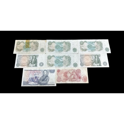 390 - Banknotes - small GB range in mixed condition with £5 Gill SE37, ranges of £1 notes etc. Qty 8