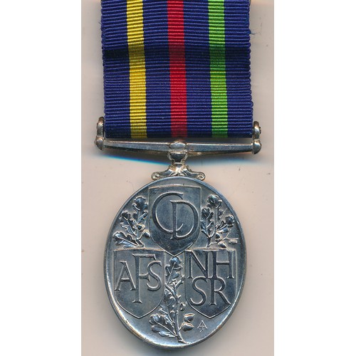 40 - Queen Elizabeth II - Cased ERII unnamed Civil Defence Long Service Medal in original presentation ca... 