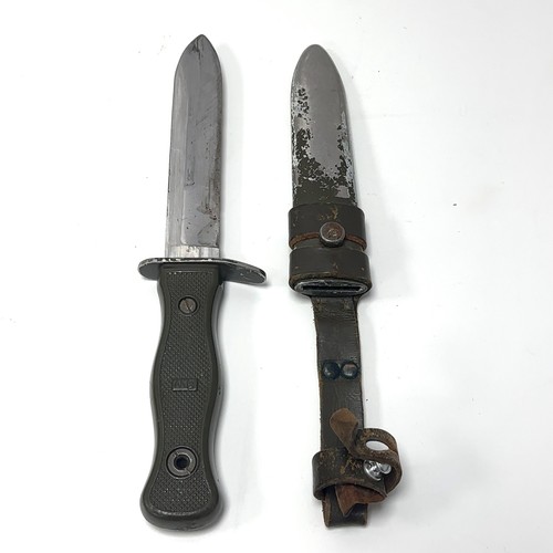 88 - A German Bundeswehr utility knife.