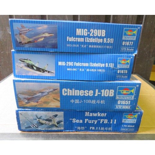 95 - Trumpeter 1/72nd scale aircraft unmade kits, generally excellent in good plus boxes, with range of B... 