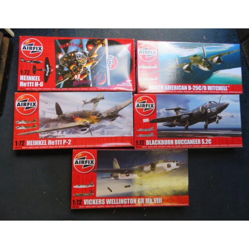 70 - Airfix 1/72nd scale unmade aircraft kits, generally excellent in good plus boxes, with Heinkel He111... 