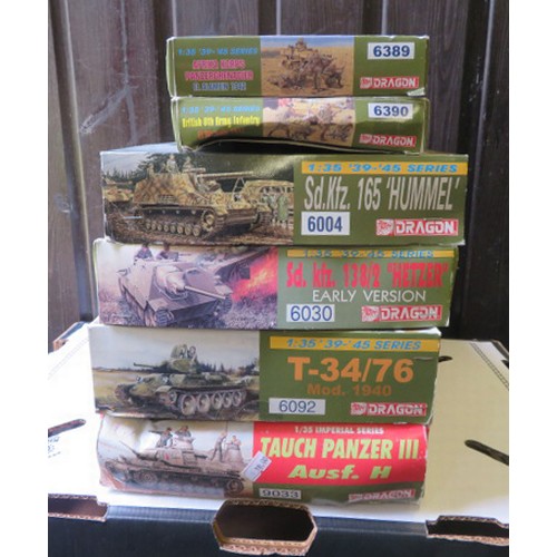 108 - Dragon 1/35th scale unmade kits, generally excellent in good or better boxes, with Panzer III No. 90... 