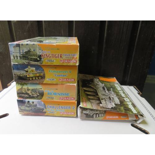 109 - Dragon 1/72nd scale unmade military vehicle kits, generally excellent in good plus boxes, with King ... 