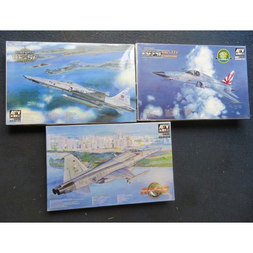 117 - AFV Club 1/48th scale trio of aircraft unmade kits, with F-5E VFC-111 Sundowners No. AR48101, RF-5S ... 