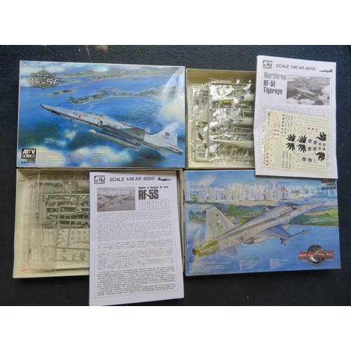 117 - AFV Club 1/48th scale trio of aircraft unmade kits, with F-5E VFC-111 Sundowners No. AR48101, RF-5S ... 