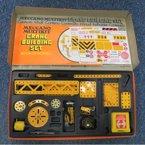 43 - 1970s Meccano Motorised Crane Set and Crane Building set, generally excellent to good plus in good p... 