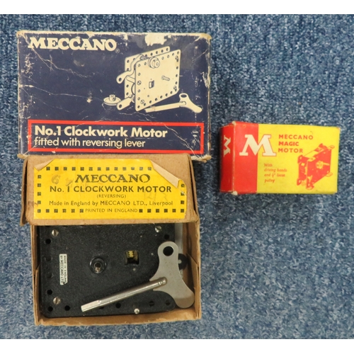 47 - 1950s onwards Meccano clockwork with key motors, generally excellent to good plus in good or better ... 