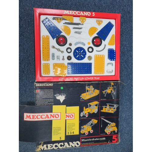 50 - 1970s Meccano No.5 and Motorised No.5 sets, with instruction booklets, generally excellent to good p... 